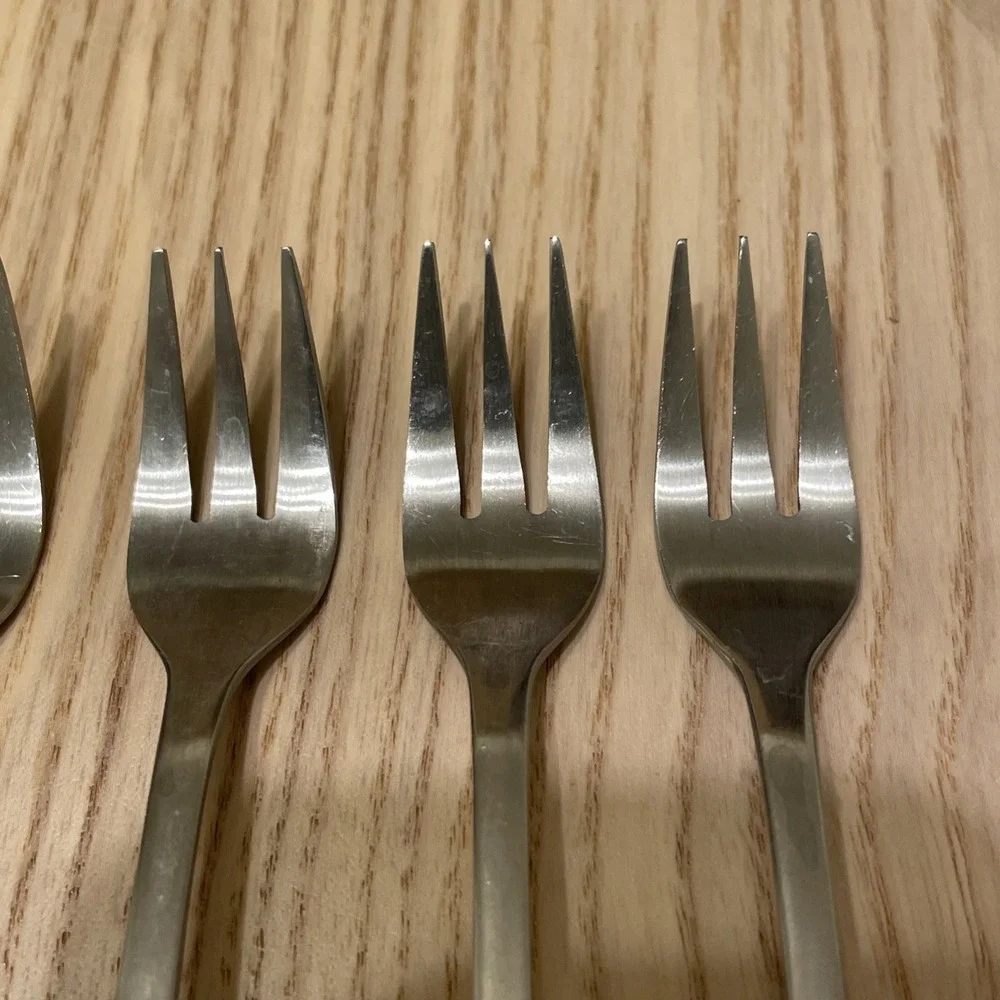 Lot of‎ 5 Rogers stainless steel demitasse forks Silvertone